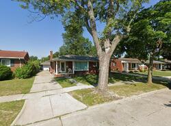 Pre-foreclosure in  Concord St Trenton, MI 48183