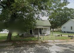 Pre-foreclosure in  Buncombe St Woodruff, SC 29388