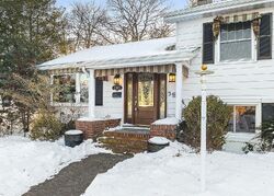 Pre-foreclosure in  Nassau Dr Spring Lake, NJ 07762
