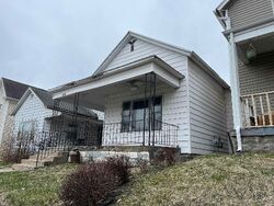 Pre-foreclosure in  Saint Marys Ave Fort Wayne, IN 46808
