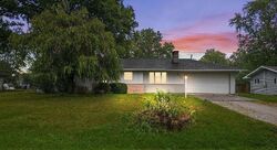 Pre-foreclosure in  Derome Dr Fort Wayne, IN 46835