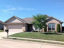 Pre-foreclosure in  Jackal Dr Columbia, MO 65202