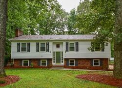  Cliffside Dr, Pfafftown NC