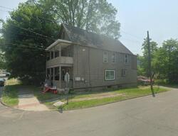 Pre-foreclosure in  Glendale Pl Schenectady, NY 12303