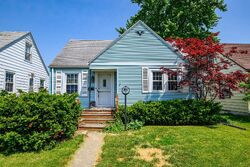 Pre-foreclosure in  Rosemont Dr Fort Wayne, IN 46808
