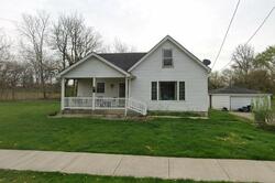 Pre-foreclosure in  Thielen St Saint John, IN 46373