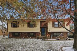 Pre-foreclosure in  Ark Royal Way Lexington, KY 40503