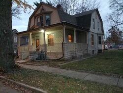 Pre-foreclosure in  Riverside Ave Fort Wayne, IN 46805