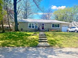 Pre-foreclosure in  Berkley Dr Marion, IN 46952