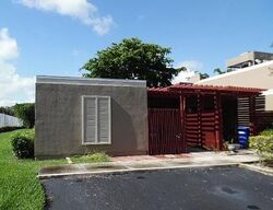  Clubhouse Rd, Hollywood FL