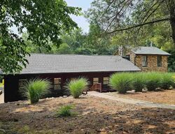 Pre-foreclosure in  Alben Barkley Dr Paducah, KY 42001