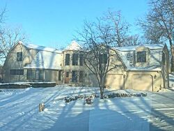 Pre-foreclosure in  DARON LN West Bloomfield, MI 48324