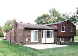 Pre-foreclosure in  Cote Dnel Dr Farmington, MI 48336