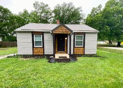 Pre-foreclosure in  S Washington St Clinton, MO 64735