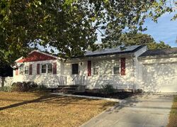  E Hamilton Ave, Massapequa NY