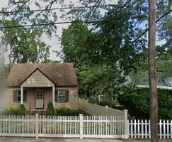 Pre-foreclosure in  Parkside Rd West Hempstead, NY 11552