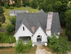 Pre-foreclosure in  Old Post Rd Gaffney, SC 29341