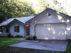 Pre-foreclosure in  SE CAMANO DR Camano Island, WA 98282