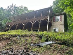 Pre-foreclosure in  Mouzon Rd Waynesville, NC 28785