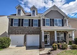 Pre-foreclosure in  Streamside Dr Davidson, NC 28036