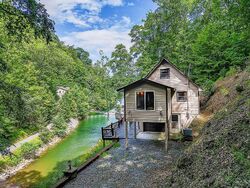 Pre-foreclosure in  Canaan Rd Butler, TN 37640