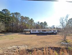 Pre-foreclosure Listing in Queens Rd HUBERT, NC 28539