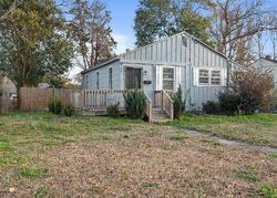 Pre-foreclosure in  Nelson Dr Jacksonville, NC 28540