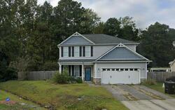 Pre-foreclosure in  Whispering Doe Dr Wilmington, NC 28409