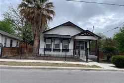 Pre-foreclosure in  Lamar San Antonio, TX 78202