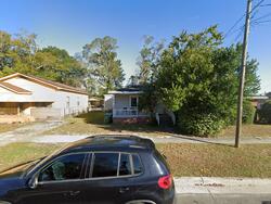 Pre-foreclosure in  Wright St Wilmington, NC 28401