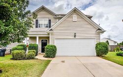 Pre-foreclosure in  Wayline Ct Greenville, SC 29605