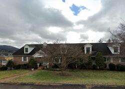  Hillmore Dr, Mountain City TN