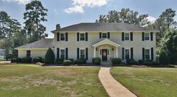 Pre-foreclosure in  W Doublegate Dr Albany, GA 31721