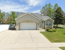 Pre-foreclosure in  S Blue Heron Dr Draper, UT 84020