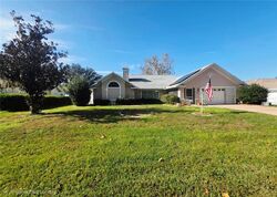 Pre-foreclosure in  Hickory Loop Ocala, FL 34472