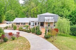 Pre-foreclosure in  Kings Row Ne Marietta, GA 30067