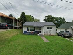 Pre-foreclosure in  11th Ave Parkersburg, WV 26101