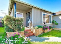 Pre-foreclosure in  Sandwood St Lakewood, CA 90712