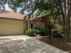  Athenian Dr, Universal City TX