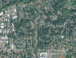 Pre-foreclosure in  Lakeview Blvd Lake Oswego, OR 97035