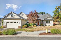Pre-foreclosure in  Arrowhead Trl Eagle Point, OR 97524