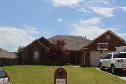 Pre-foreclosure in  Hampton Dr Oklahoma City, OK 73130