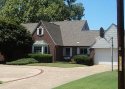 Pre-foreclosure in  Elmwood Ave Ponca City, OK 74601