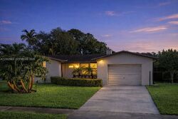 Pre-foreclosure in  Harrison St Hollywood, FL 33021