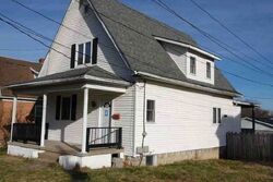 Pre-foreclosure in  W Woodland Ave Clarksburg, WV 26301