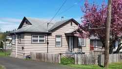 Pre-foreclosure in  Lord St Kelso, WA 98626
