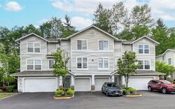 Pre-foreclosure in  69TH DR SE UNIT K2 Snohomish, WA 98296