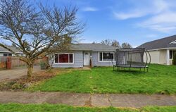 Pre-foreclosure in  36th Ave Longview, WA 98632