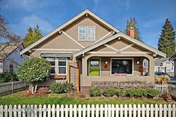 Pre-foreclosure in  7th Ave Nw Puyallup, WA 98371