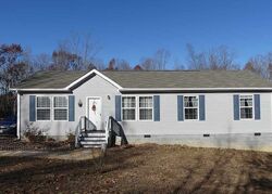 Pre-foreclosure in  Equestrian Trail Rd New Canton, VA 23123